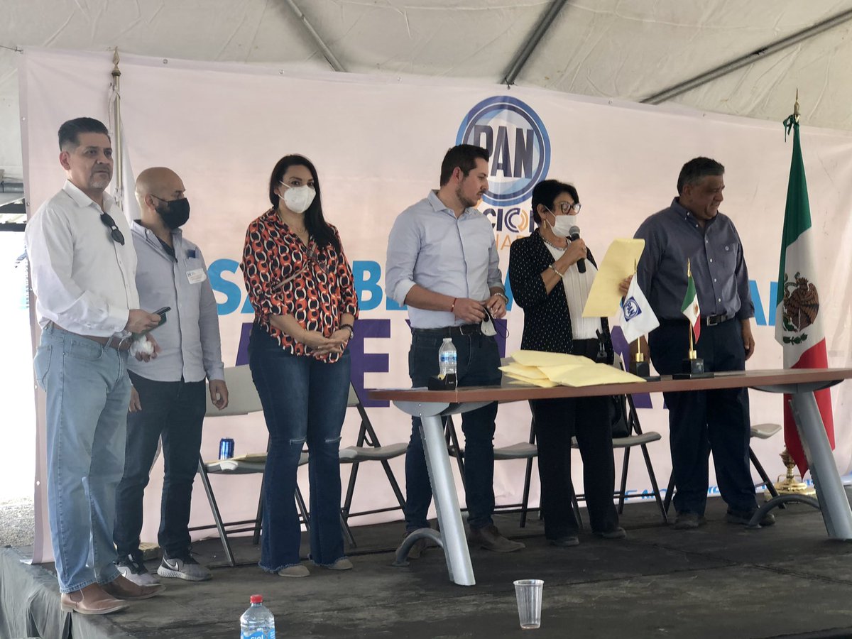 carlamaldonado_'s tweet photo. Me dio mucho gusto ver la copiosa participación de la militancia en la asamblea del domingo. Una verdadera fiesta democrática Panista. 

Muchas felicidades Emanuel Mendoza, nuevo Presidente de CDM. Éxito en tu nueva responsabilidad. 🌟

#PAN #PANBC #AcciónNacional https://t.co/QCbXOhmwWC