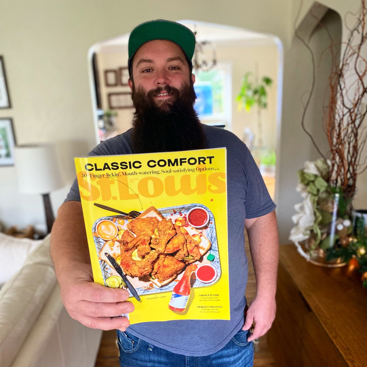 Catch Your Favorite Fried Chicken on the Cover of @stlouismag the Month of December!! @stlouismag is Giving You 50 of their Favorite Comfort Food Meals to Warm Your Soul this Season. >>> Goes Without Saying ... You Know Our Favorite 😏 #covergirl #gracie