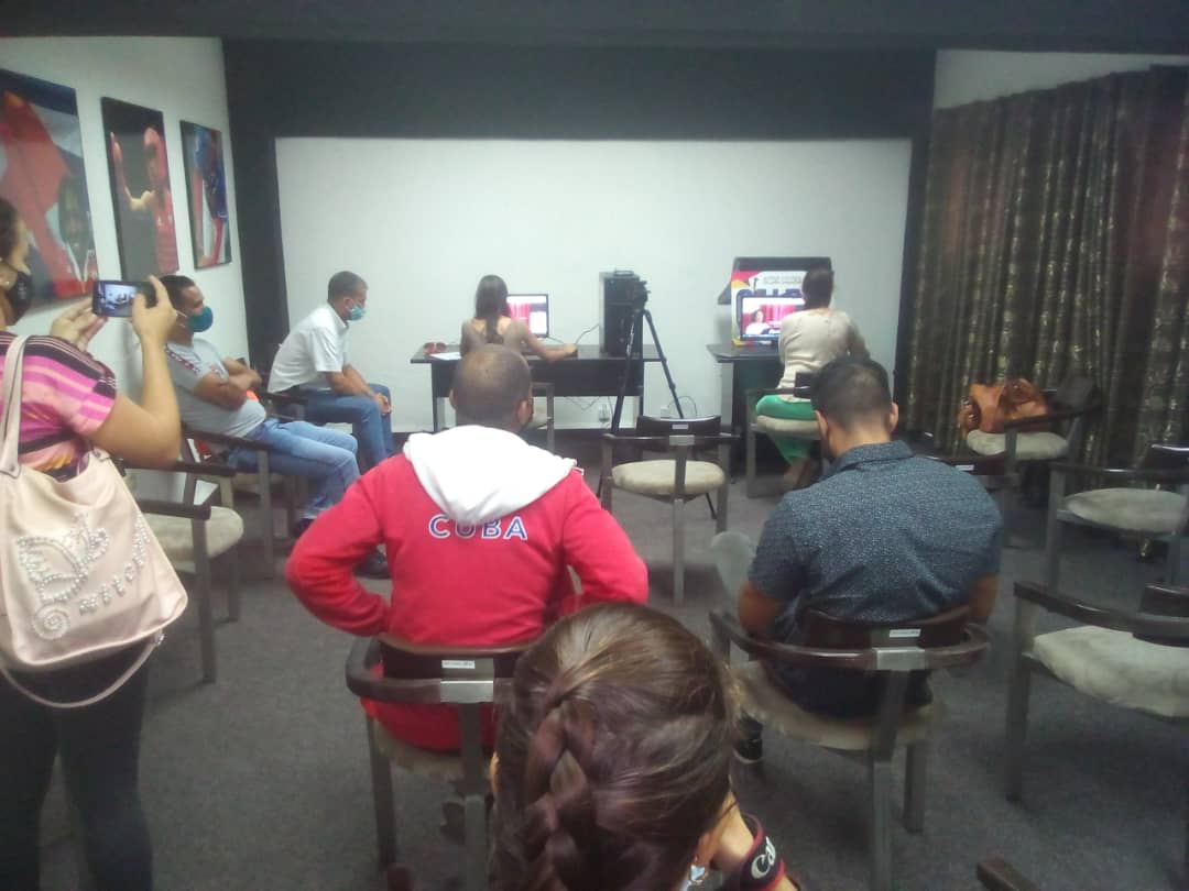 Radio_COCOnline's tweet photo. 📌 Inaugurada de manera oficial la IX Convención Internacional de Actividad Física y Deporte #Afide2021 bajo el lema central "Ganemos desde la Ciencia" 🔬🇨🇺
🔹 El presidente del @InderCuba, @CMontiller, tuvo el honor de impartir la conferencia inaugural 👌 https://t.co/Hhg2ftVeQ2