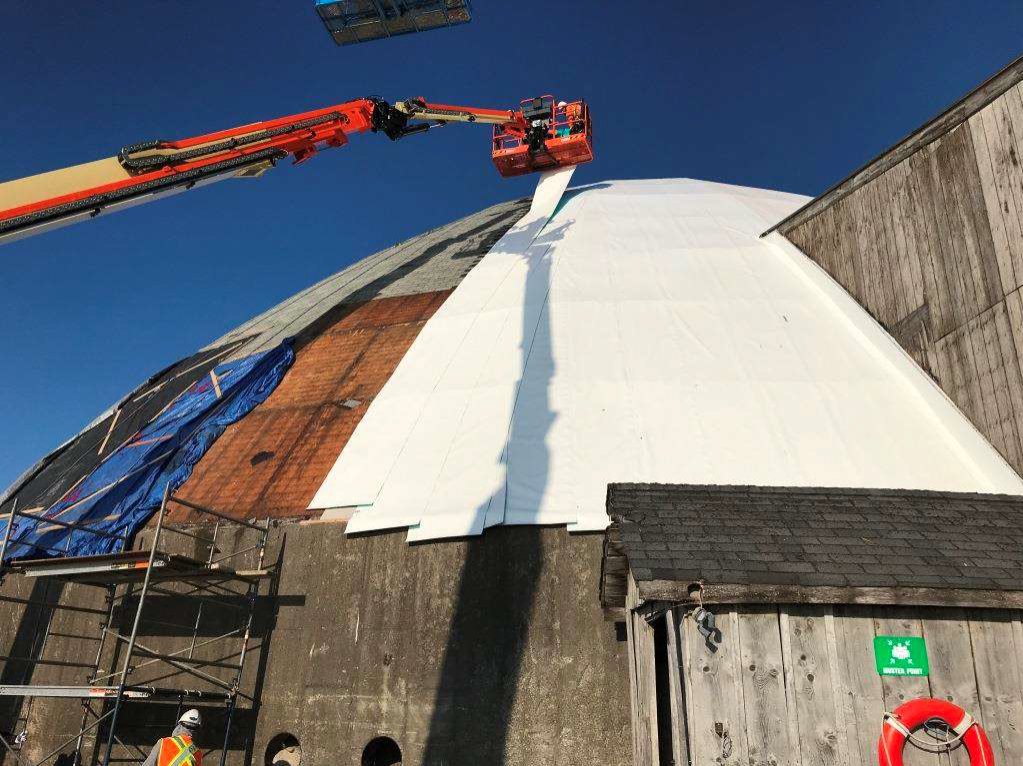 HOPAports's tweet photo. Our design and #engineering team is making great progress resurfacing the salt domes along the eastern wharf of the Port of #Oshawa. #portprojects #engineeringiscool https://t.co/SBuA0pSblA