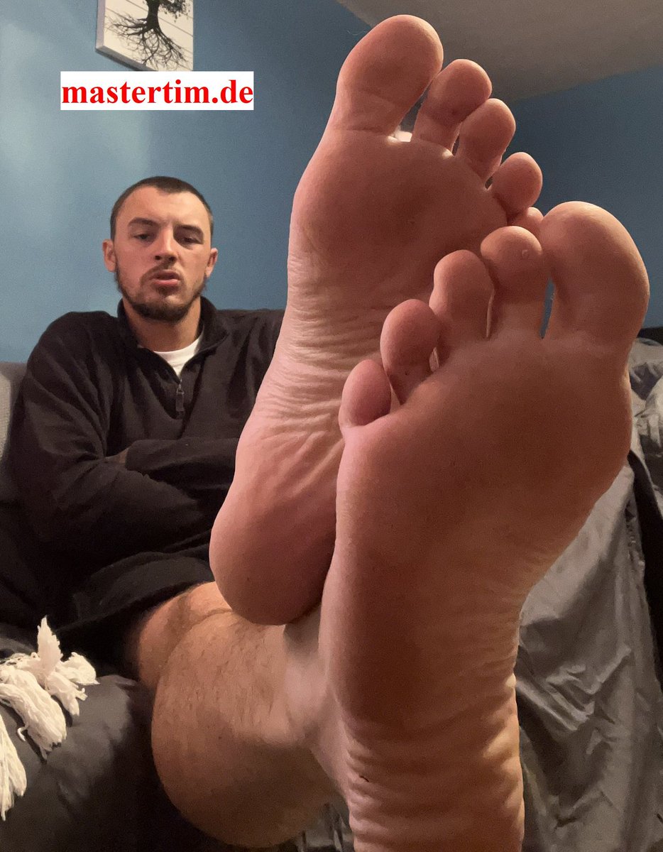 kingtim2012's tweet photo. The #americanmaster from Illinois, the #footmaster #alphajames aka #truealpha
is back with an update of his #size14feet #malefeet #hugefeet now 150 photos
of this #footdom on #mastertim
https://t.co/bfHrvKGKwE https://t.co/qnN65dRxIj