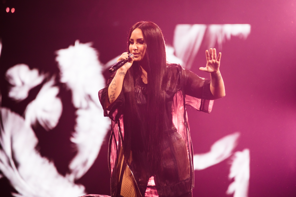 HealProperties's tweet photo. #DemiLovato endeavors to lift all voices!
https://t.co/rxi1SkQWLE https://t.co/oPFO3tFDtt