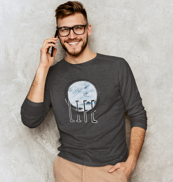 Chlokyro_ZAR's tweet photo. Check out our list of NEW products! All items are on sale for #BlackFriday #BlackNovember! #tshirt #hoodie #art #SouthAfrica #ClothingBrand #Clothing https://t.co/vIBsf73Lnn https://t.co/E9igTKZaA5