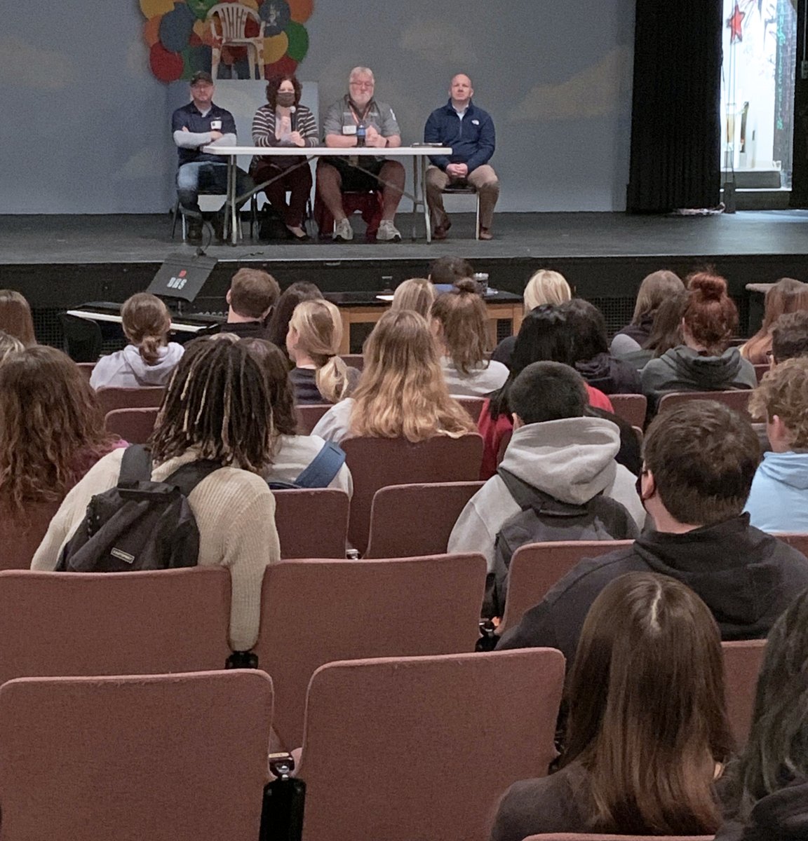 UnitedWayStJoe's tweet photo. Our awesome Industrial & Engineering Technology panel shared about their careers with more than 50 @bentoncardinals students this morning. Thank you to our volunteers for sharing your time with us. #ProfitInEducation #ChattingWithTheExperts https://t.co/kHp1t7OljY