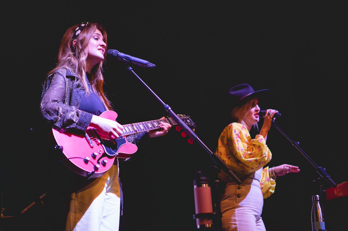 wardthomasmusic's tweet photo. Just another photo dump from the last few days (Woking/Stroud and Edinburgh) Who is joining us in Glasgow this evening?? 🥳 #unfilteredtour https://t.co/rfw7zYnnBM