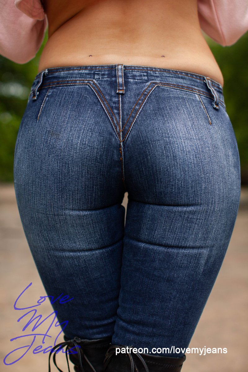 LoveMyJeans1's tweet photo. Have I mentioned that I LOVE tight jeans?
Full video - https://t.co/Q1Kwy1waOt
#jeans #misssixty #tight #tightjeans #denim #babed #denimbabes #lovemyjeans #jeanslover #girlsinjeans #bum #booty #ass #jeansass #perfectbooty #bigass #skinny #skintight #skintightjeans #perfectfigure https://t.co/jRT7FcHfCB