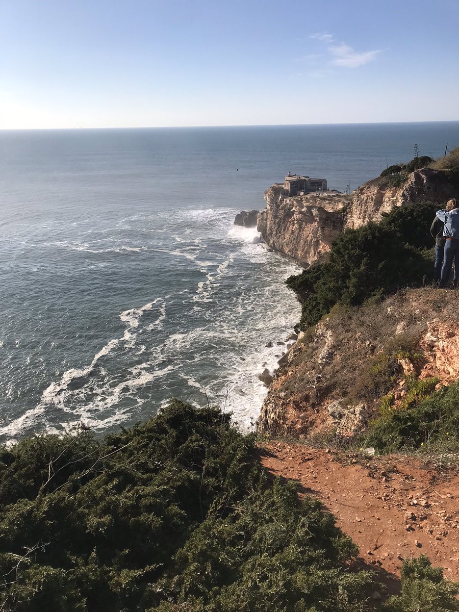 golfguidehq's tweet photo. @HartfordGolfC @BumbleCricket @visitportonorth @visitportugal @TurismodeLisboa @CamaraLisboa @leadingcourses @LisbonHSGolf @tapairportugal @englandcricket @FraserDainton @AdeCunliffeSPF Today weβve moved on full #Tourist #Nazare #PraiadoNorte #100ftwave https://t.co/kCXkJYp67P