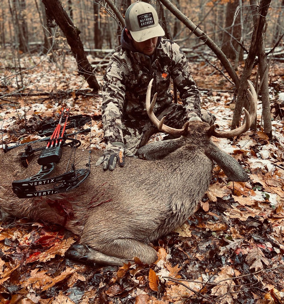 RyanHu2626's tweet photo. Tag 👊 for Ohio! Couldn’t be more blessed to wrap my tag around a great buck! https://t.co/QGJAljcJCC