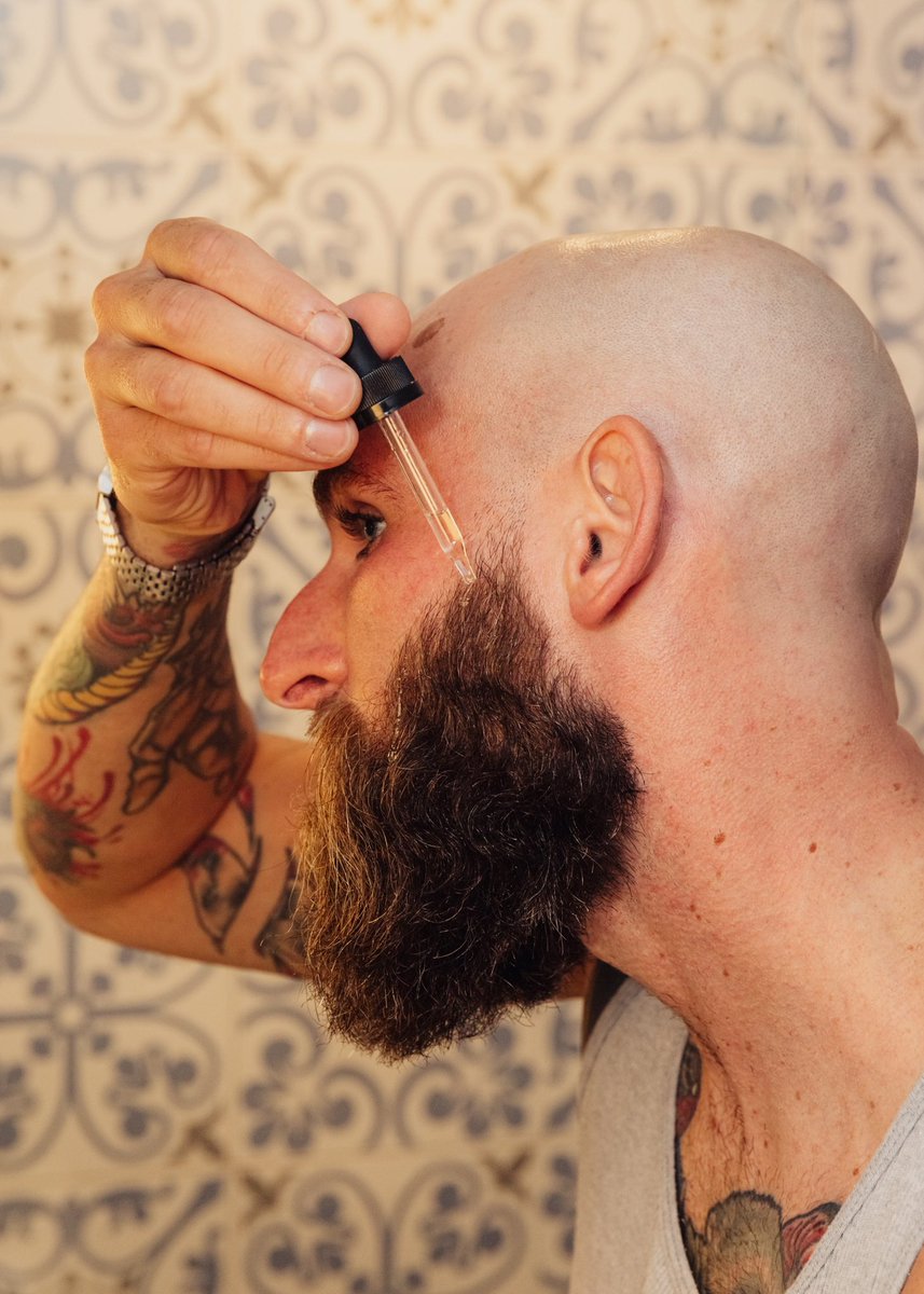 blesswellco's tweet photo. Our Conditioning Beard Oil is perfect for the men who take #NoShaveNovember seriously. 🔑

BLESSWELL is sold exclusively at the link in our bio. Free shipping on all orders over $25 within the United States. Use code HOLIDAY25 for 25% off site wide while supplies last. 

#CBD https://t.co/cQCRidTkCj