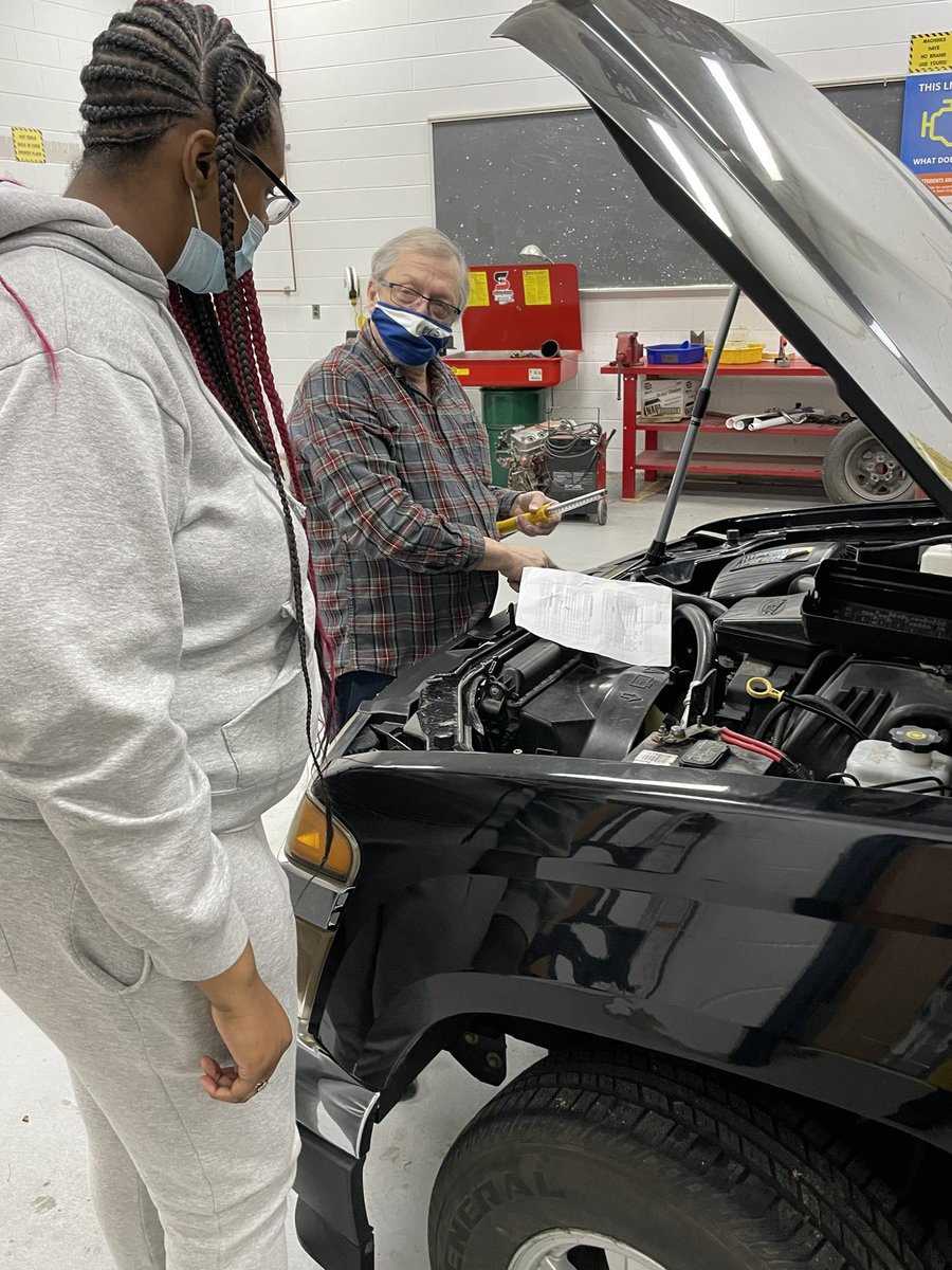 LaShawnHawley's tweet photo. Students in the Automotive Service Fundamentals class at @VCHSVipers learning about fuses, w/Mr. Lamm, #CTE Teacher. Historically, the automotive industry has been a non-traditional career pathway for women. It’s great to see young ladies engaged! #goCTEvcs #CTEforNC #NCDmonth https://t.co/2ZJ6ZNiqob