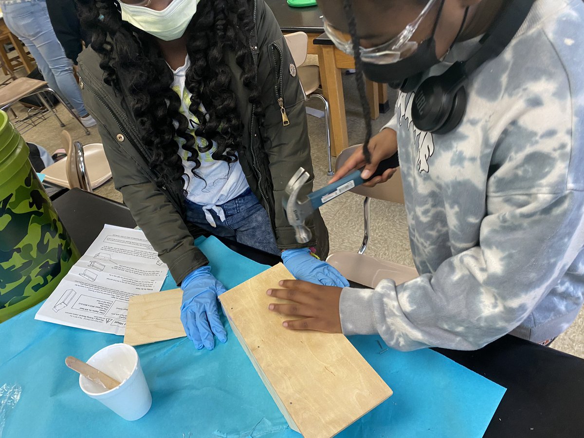 LRTA STEM MAGNET building bat boxes for our community!!We know the value of a bat!@Ms_KsClass <a href="/Mrs_StaceyJ/">Stacey Johnson</a> @mlstpierrebcps <a href="/Lynnett80666046/">Lynnette Wilson</a> <a href="/BaltCoPS/">Baltimore County Public Schools</a> <a href="/JeffGroleauBCPS/">Jeff Groleau</a> @ScienceGork <a href="/Ms_Magsamen/">Melissa Magsamen</a>