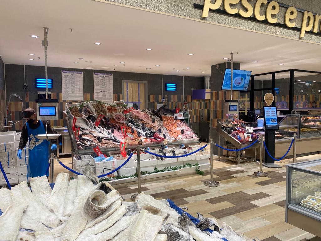 BlueRedGroup tweet media