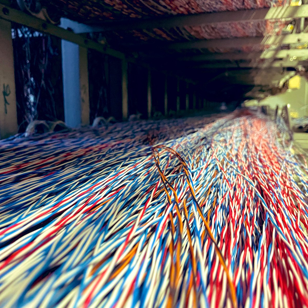 geralddefoing's tweet photo. Un beau geste pour notre planète en #champagneArdennes avec la réutilisation des bobines de cuivre utilisées historiquement pour le téléphone RTC . ♻️🧵

Une superbe idée d’un collègue manager de l’équipe technique Haute-Marne 👍

#engage2025 #RSE #recycling #OrangeGrandNordEst https://t.co/kyYy5Us27C