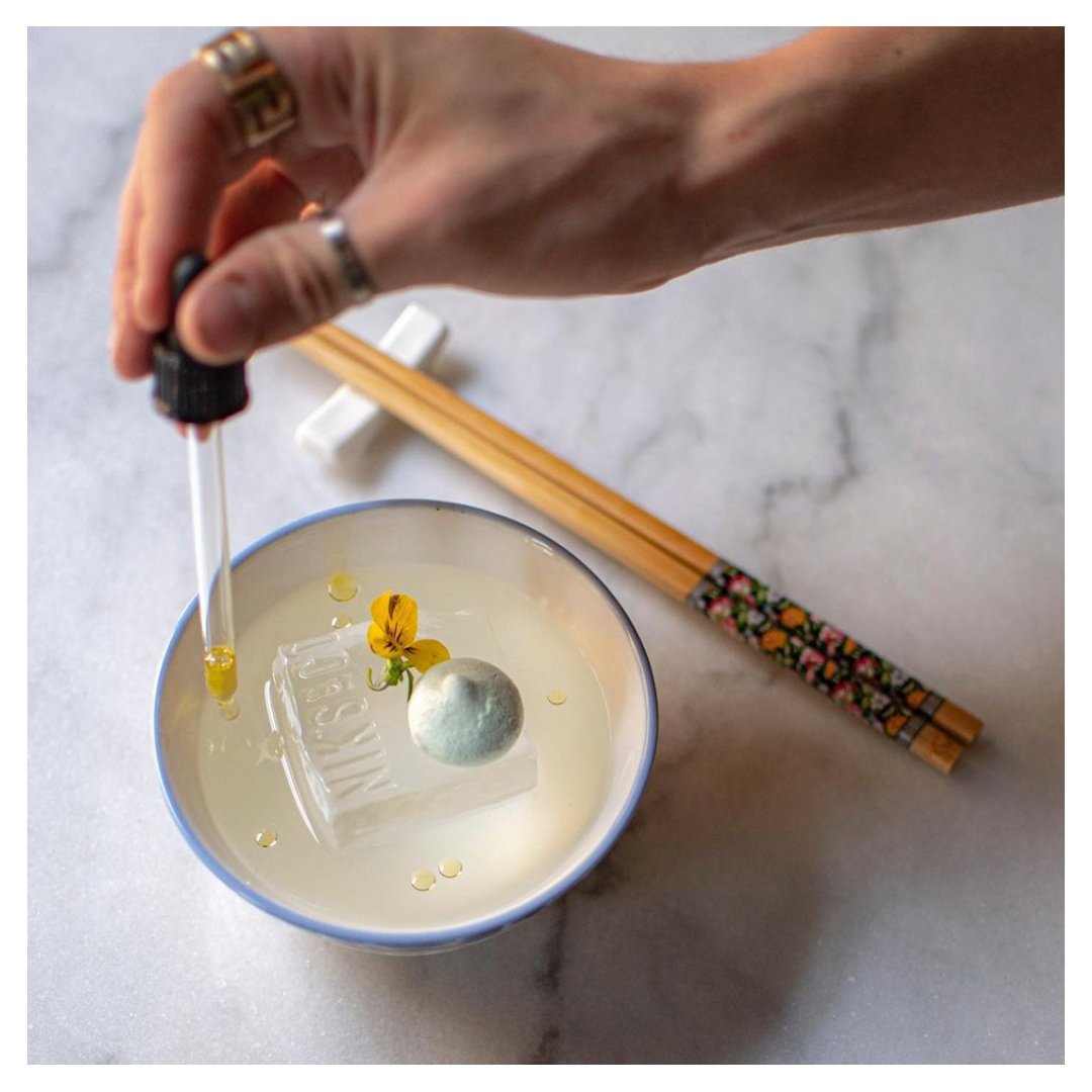 Gin Mare (@ginmare) on Twitter photo โ๐๐'๐ค ๐๐๐๐ ๐ฃ๐๐๐ค ๐ง๐ ๐ ๐ ๐/๐
.
๐๐๐ฃ๐๐ข๐ โ โ
20๐ฎ๐ญ ๐๐ช๐ฏ ๐๐ข๐ณ๐ฆ ๐๐ข๐ฑ๐ณ๐ช โ โ โ
30 ๐ฎ๐ญ ๐๐ข๐ฌรจ โ โ
20 ๐ฎ๐ญ ๐๐ช๐ต๐ค๐ฉ๐ช ๐๐ช๐ฒ๐ถ๐ฆ๐ถ๐ณโ โ
15 ๐ฎ๐ญ ๐๐ฉ๐ช๐ต๐ฆ ๐๐ณ๐ข๐ฑ๐ฆ๐ง๐ณ๐ถ๐ช๐ตโ โ
๐๐ฐ๐ฑ ๐๐ฆ๐จ๐ฆ๐ต๐ข๐ฃ๐ญ๐ฆ ๐๐ช๐ญ ๐๐ช๐ฏ ๐๐ข๐ณ๐ฆโ โ โ๐๐'๐ค ๐๐๐๐ ๐ฃ๐๐๐ค ๐ง๐ ๐ ๐ ๐/๐
.
๐๐๐ฃ๐๐ข๐ โ โ
20๐ฎ๐ญ ๐๐ช๐ฏ ๐๐ข๐ณ๐ฆ ๐๐ข๐ฑ๐ณ๐ช โ โ โ
30 ๐ฎ๐ญ ๐๐ข๐ฌรจ โ โ
20 ๐ฎ๐ญ ๐๐ช๐ต๐ค๐ฉ๐ช ๐๐ช๐ฒ๐ถ๐ฆ๐ถ๐ณโ โ
15 ๐ฎ๐ญ ๐๐ฉ๐ช๐ต๐ฆ ๐๐ณ๐ข๐ฑ๐ฆ๐ง๐ณ๐ถ๐ช๐ตโ โ
๐๐ฐ๐ฑ ๐๐ฆ๐จ๐ฆ๐ต๐ข๐ฃ๐ญ๐ฆ ๐๐ช๐ญ ๐๐ช๐ฏ ๐๐ข๐ณ๐ฆโ โ