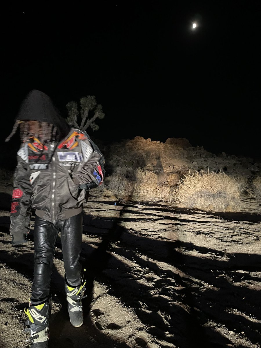destroylonely's tweet photo. https://t.co/T8kgGio9w5