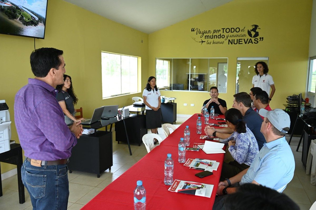peru_projects's tweet photo. #GoodNews | Hace poco nos visitaron amigos de @AdventHealthKC, institución adventista que apoya proyectos sociales de salud. Ellos conocieron el trabajo misionero que realizamos con el fin de planificar futuras acciones en favor de la salud de las familias de la selva. 😊💙 https://t.co/rfZoFOL7mr