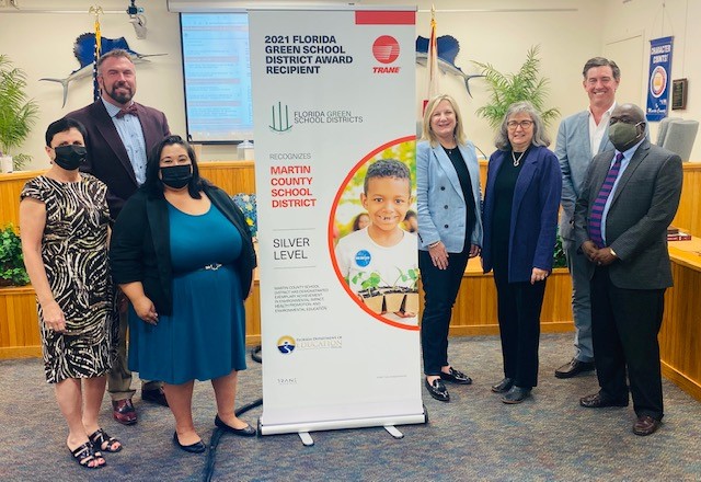 MCSDFlorida's tweet photo. ♻️GOING GREEN♻️
@MCSDFlorida has been recognized in recent weeks for its exemplary environmental stewardship and sustainability practices.
Read more: https://t.co/O0tOTxRDQf
#ALLINMartin👊 https://t.co/fhINKS4Oe0