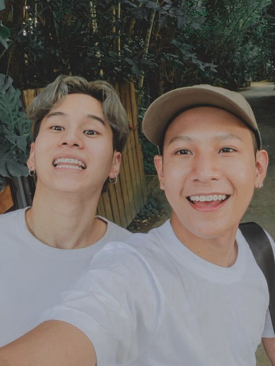 SPRACHAYALOOKS's tweet photo. father &amp; son 👨‍👦 https://t.co/RXJxV7b7xF