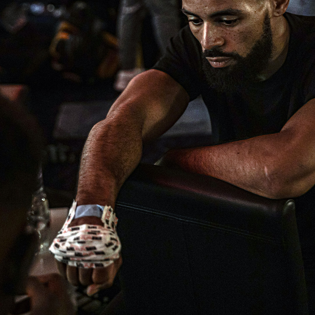KING TAPE - The best boxing hand tape in the business used by elite combat athletes worldwide as well as Team Tieu 👊 👊 🥊 🥊 
#️⃣
#teamtieuofficial #gymboxofficial #teamtieu #philiptieu #teamtieufighter #muaythai #muaythaigrandprix #kickboxing #boxing #k1 #mtgp #training #gym