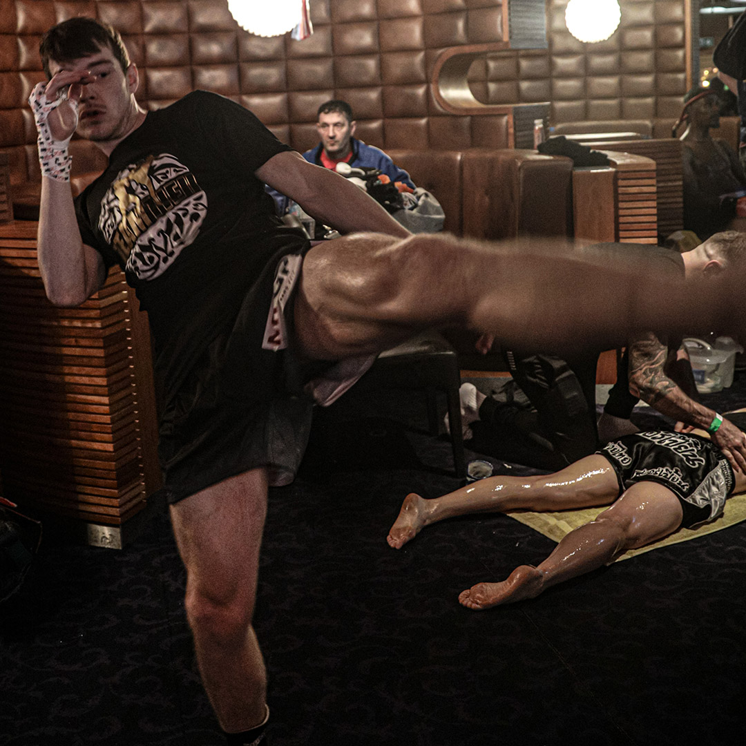 TeamTieu's tweet photo. KING TAPE - The best boxing hand tape in the business used by elite combat athletes worldwide as well as Team Tieu 👊 👊 🥊 🥊 
#️⃣
#teamtieuofficial #gymboxofficial #teamtieu #philiptieu #teamtieufighter #muaythai #muaythaigrandprix #kickboxing #boxing #k1 #mtgp #training #gym https://t.co/716qJTObi0