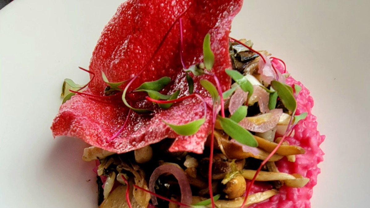 Showroom21701's tweet photo. Beet Risotto with forest mushrooms, braised bok choy, parmesan, pearl onion, Green Dragon Microfarm beet greens.
#bryanvoltaggio #frederickmd #frederickvegitarian #frederickdinner #frederickbrunch #downtownfrederick #getitdowntownfrederick https://t.co/KmcMlrLUPL