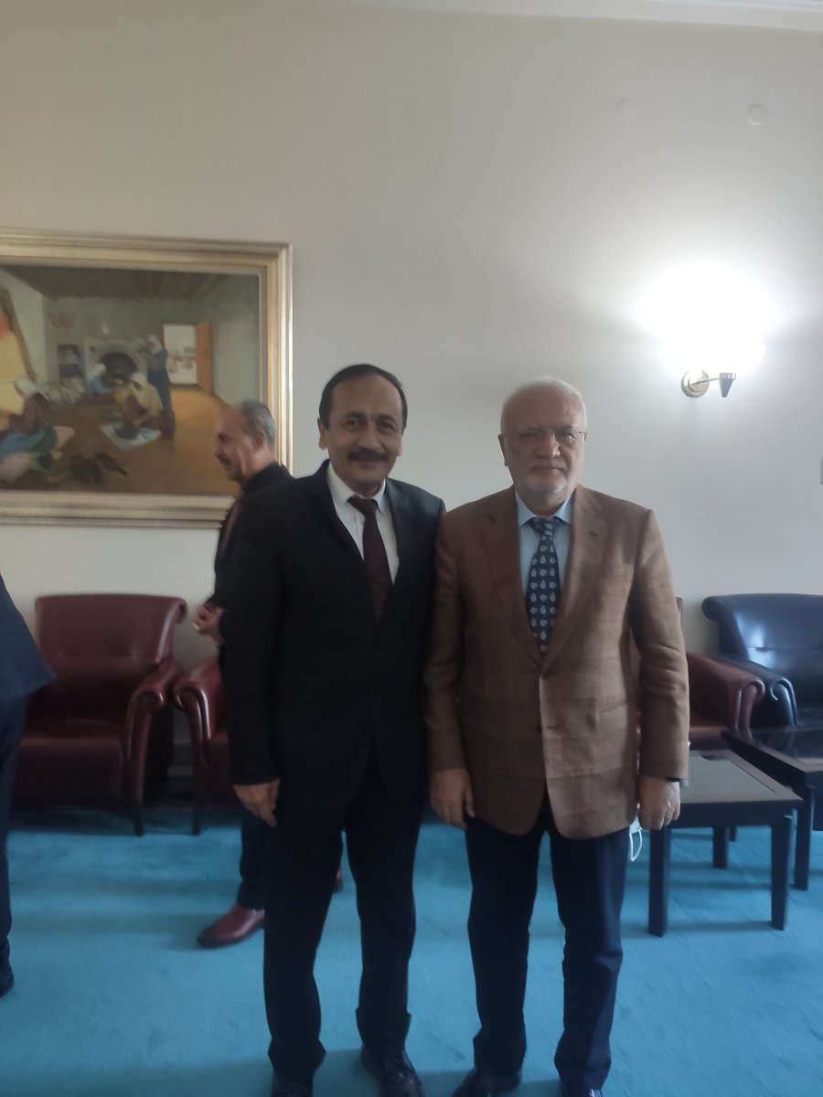 erkanahmet38's tweet photo. AK Parti Gurup Başkanı Sn. İsmet Yılmaz ve Grup Başkanvekili Sn.Mustafa Elitaş beyleri TBMM'de ziyarette bulundum. https://t.co/JZQh1xmConşkanlarıma gösterdikleri ilgi ve alakalarından dolayı teşekkür ediyorum. https://t.co/U2StLguPMs