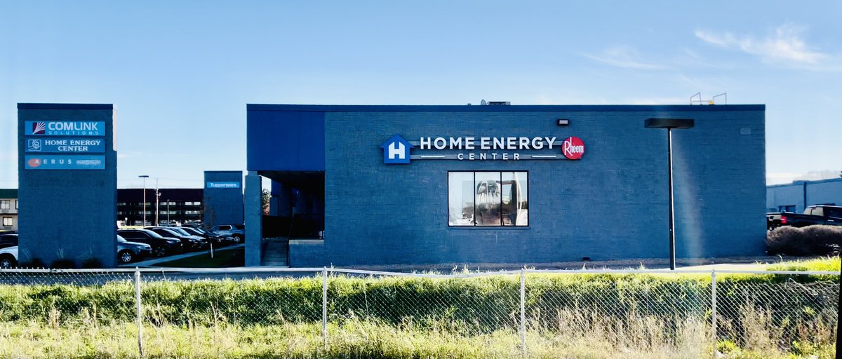 Home_Energy_MN's tweet photo. Big thanks to our friends at SigncraftersOutdoor &amp; @Rheem for the new sign refresh on our Plymouth location. Next time you’re on 494 make sure to give us a wave 👋. https://t.co/q2h9RJOzmz
