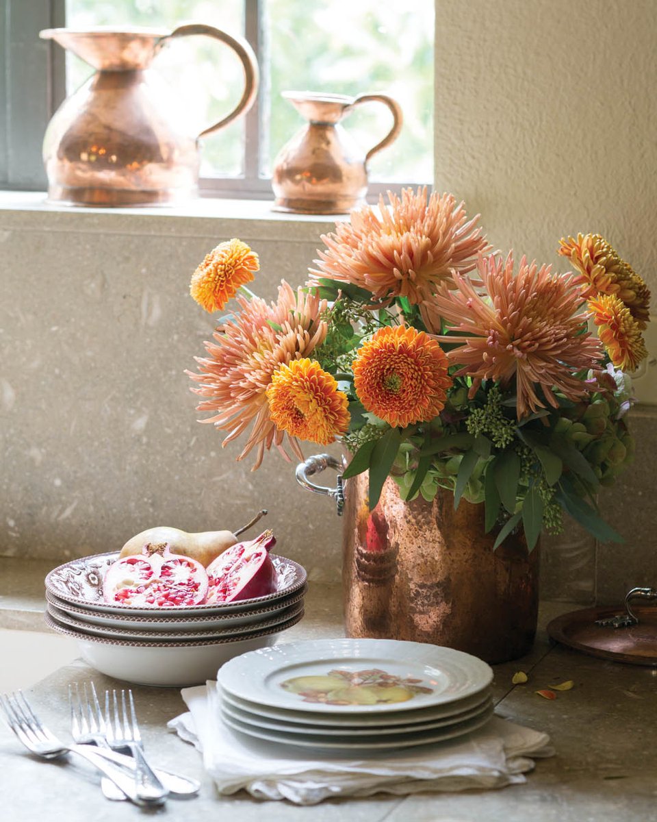 SouthernLadyMag's tweet photo. “There is no path to happiness; happiness is the path.” —Buddha
#southernladymag #floralarrangement #quotes #happinessquotes #inspirationalquotes #prettyflowers #prettyquotes #lifequotes https://t.co/N3t0OkBn7D