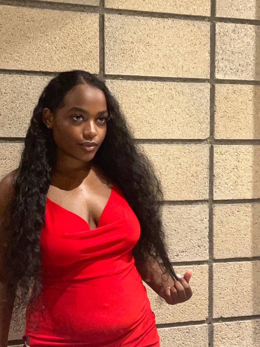 itsraniam_'s tweet photo. Your new obsession 🥵
#baddie #viral #Melanin https://t.co/8MTlXRLO9x