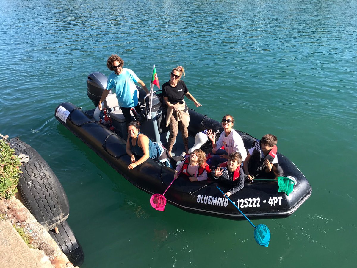 PlasticOceansEU's tweet photo. What a day! Most epic clean up event with almost 50 kids from the local school in Nazare’#portugal #nazare #harbourcleanup https://t.co/HsdUms9lif