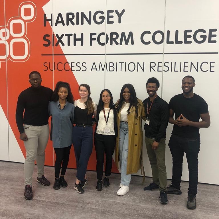 UnityXtra's tweet image. We had an amazing time at @haringey6thform yesterday afternoon! @thatgirloyin hosted the Vax Chat question time event with a panel of doctors and #haringey residents, answering students questions about the #covid19 #vaccines a big thank you to everyone involved! @haringeycouncil