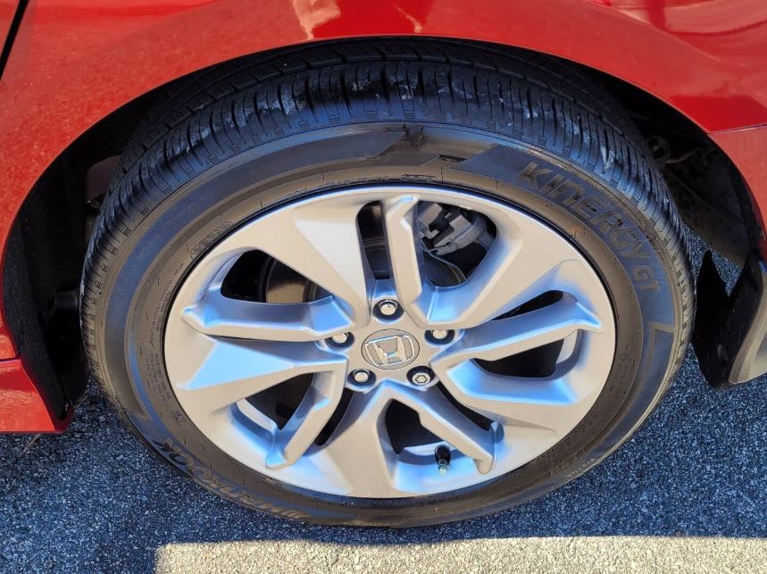 CrownHondaSP's tweet photo. Honda has amazing certified vehicles! Check out this 2019 Honda Accord LX. If you can't make it in, purchase it online with #Clicklane and we'll deliver to your door!  

#Honda #Accord #LX #DurhamNC https://t.co/3hBJrb6e2X