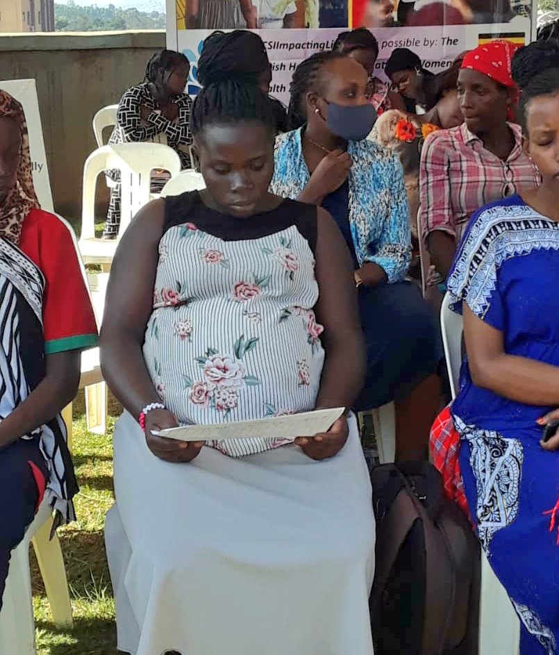 #CSIUganda team connected with #pregnantwomen to increase #grassroots awareness about #pretermbirths & ensure they promptly seek quality #maternalhealth services. Childbirth kits were distributed to encourage #birth in a health facility w/a skilled midwife. #WorldPrematurityDay