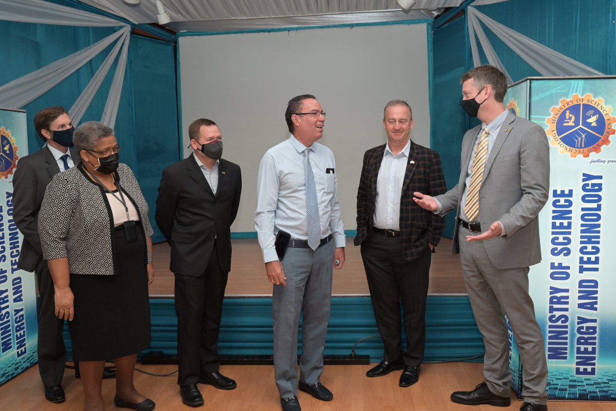 MSETGovJM's tweet photo. Minister @darylvazmp met with a delegation from the @USEmbassyJA @USAID @UAAHGSA to discuss areas of collaboration in cybersecurity and energy. https://t.co/f23dR87fnV