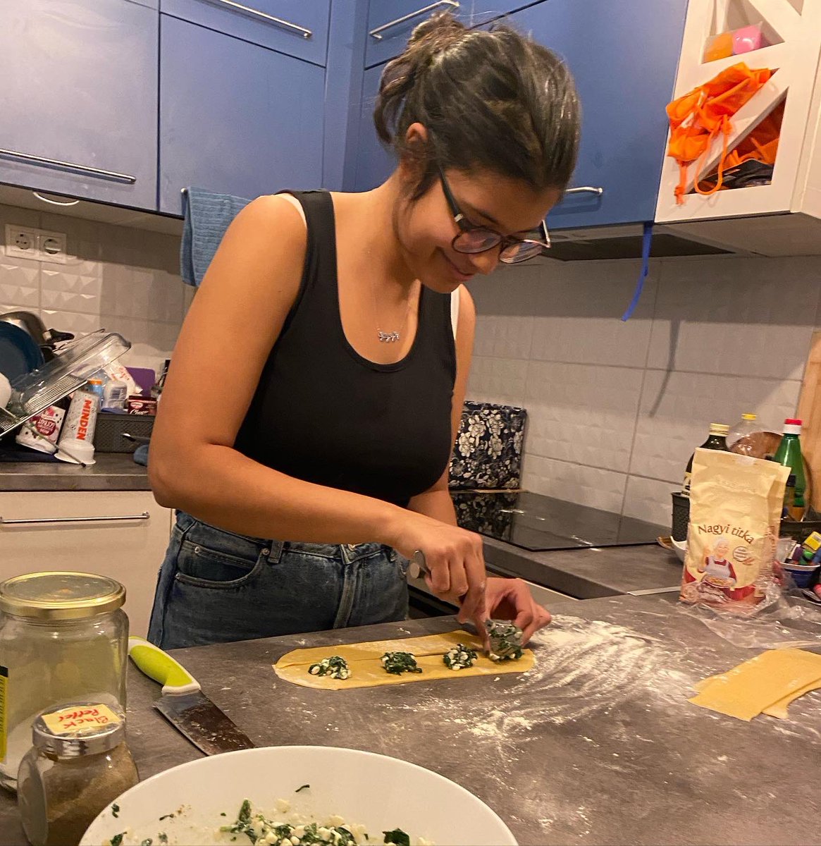 MennaOmaar's tweet image. In my natural habitat. #BacktoTheKitchen 🤍