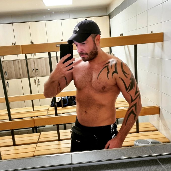 Time for Gym 😉👍🏼 https://t.co/1smX7CzAVJ<a href="/tag/actorslife"class="tags"><span>#actorslife</span></a><a href="/tag/schauspieler"class="tags"><span>#schauspieler</span></a><a href="/tag/seri%C3%B6s"class="tags"><span>#seri&ouml;s</span></a><a href="/tag/germanmen%20"class="tags"><span>#germanmen </span></a>