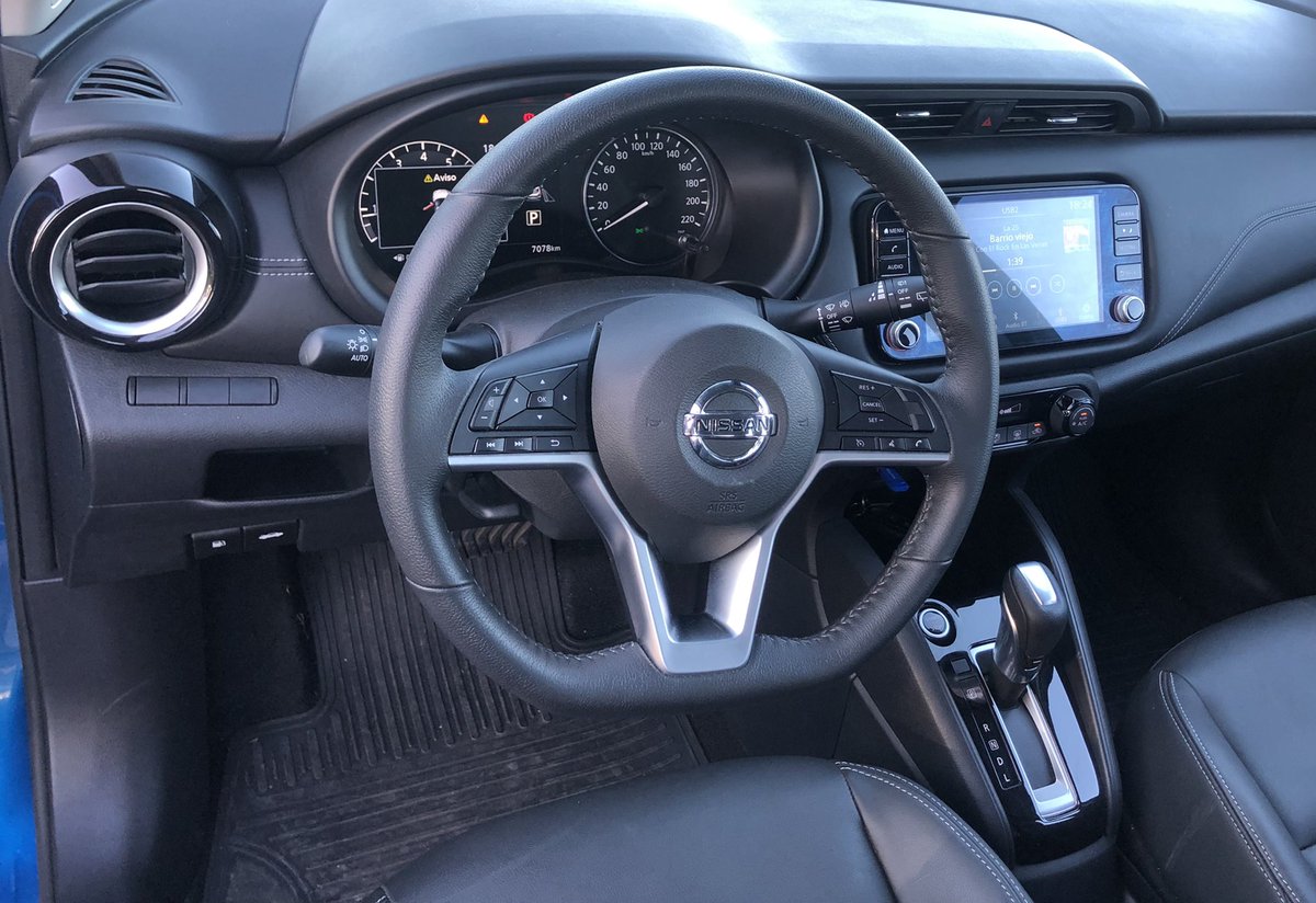 AutoTestArg's tweet photo. MASTER TEST (SUV segmento B)
🚘 Nissan Kicks Exclusive
👉 Motor: 1.6 naftero
👉 Potencia: 120 CV
👉 Torque: 149 Nm
👉 Caja: automática CVT
¿Cómo creés que le irá al SUV de la marca japonesa? #NissanKicks #MasterTestAT https://t.co/LrpwcYfX45