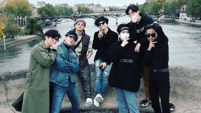 JB_bestfarind's tweet photo. We still miss and wait for you forever.  Hopefully someday we will see the 7 of you on stage again and We promise to wait for you forever.
 #GOT7FOREVER #GOT7 
@jaybnow_hr @marktuan @JacksonWang852  #Jinyoung @GOTYJ_Ars_Vita @BamBam1A @yugyeom @GOT7Official https://t.co/mjdV5Oi3f0