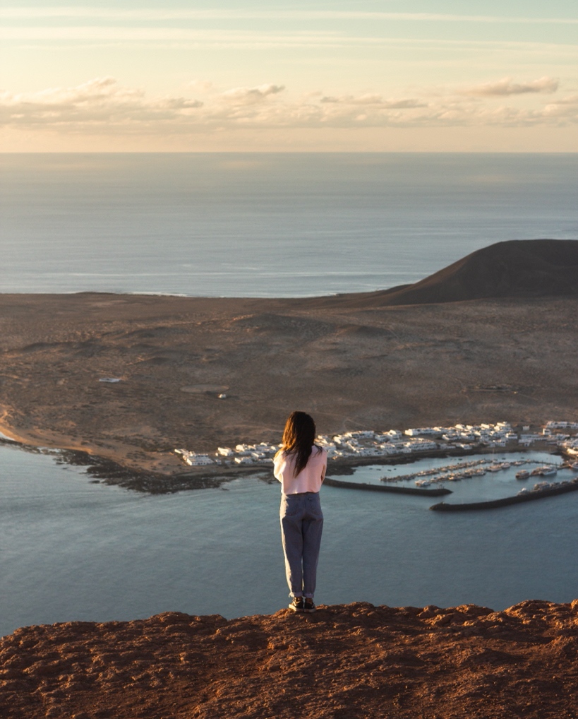 discover_must's tweet photo. Sunset spots en #Lanzarote 🌞
Lista @javigl  🔥

📌 Atardecer en el Volcán del Cuervo 🌋

Link en Bio📱

#canary #canarias #canaryisland #spain #visitcanary #papagayobeach #lanzarote #bucear #playablanca #playachica #Papagayo #PuertoCalero #discovermust https://t.co/1T4tu4bXBh