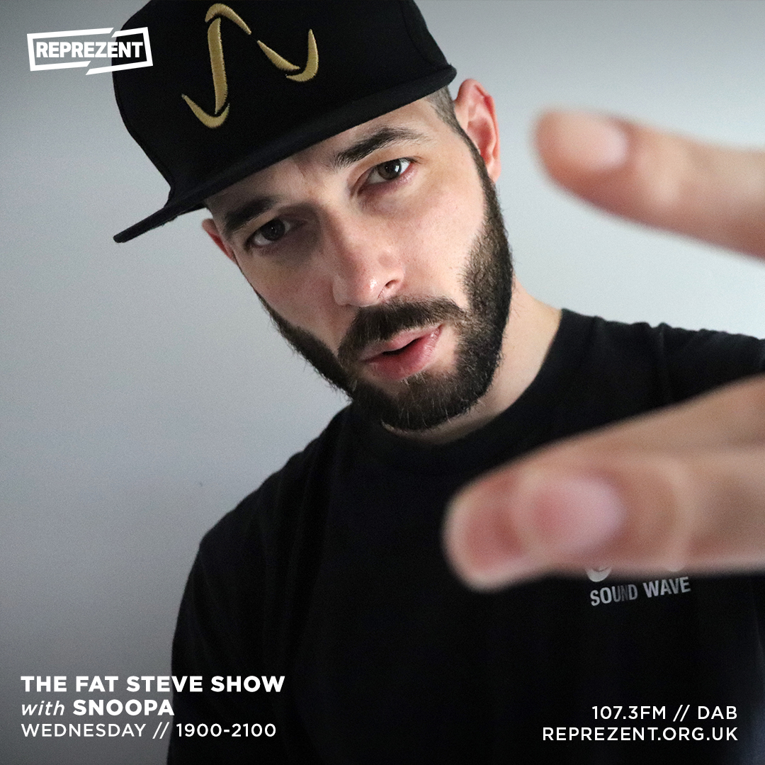 ReprezentRadio's tweet photo. 1900-2100

#TheFatSteveShow

- Top 10 Underground Showcase
- @SnoopaOfficial in for a chat and #TheFatSteveFreestyle
- @Rex_UK_ on GM duties
- @Ladyshocker x @MizMedia_ for #TimeInTheLimelight
- #TheFatSteveFive on @casisdead 

107.3FM | DAB | https://t.co/Npj7LxrFgg https://t.co/kfxiUr9OIH