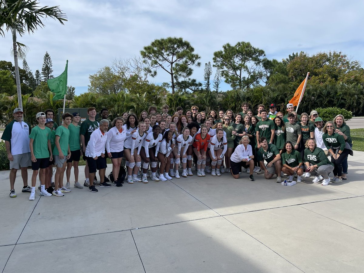 samgranvilletv's tweet photo. Find you a pep club that travels 7+ hours to cheer you on! @MosleyHigh @MosleyPepClub @mask_coach https://t.co/a1SLF76aag