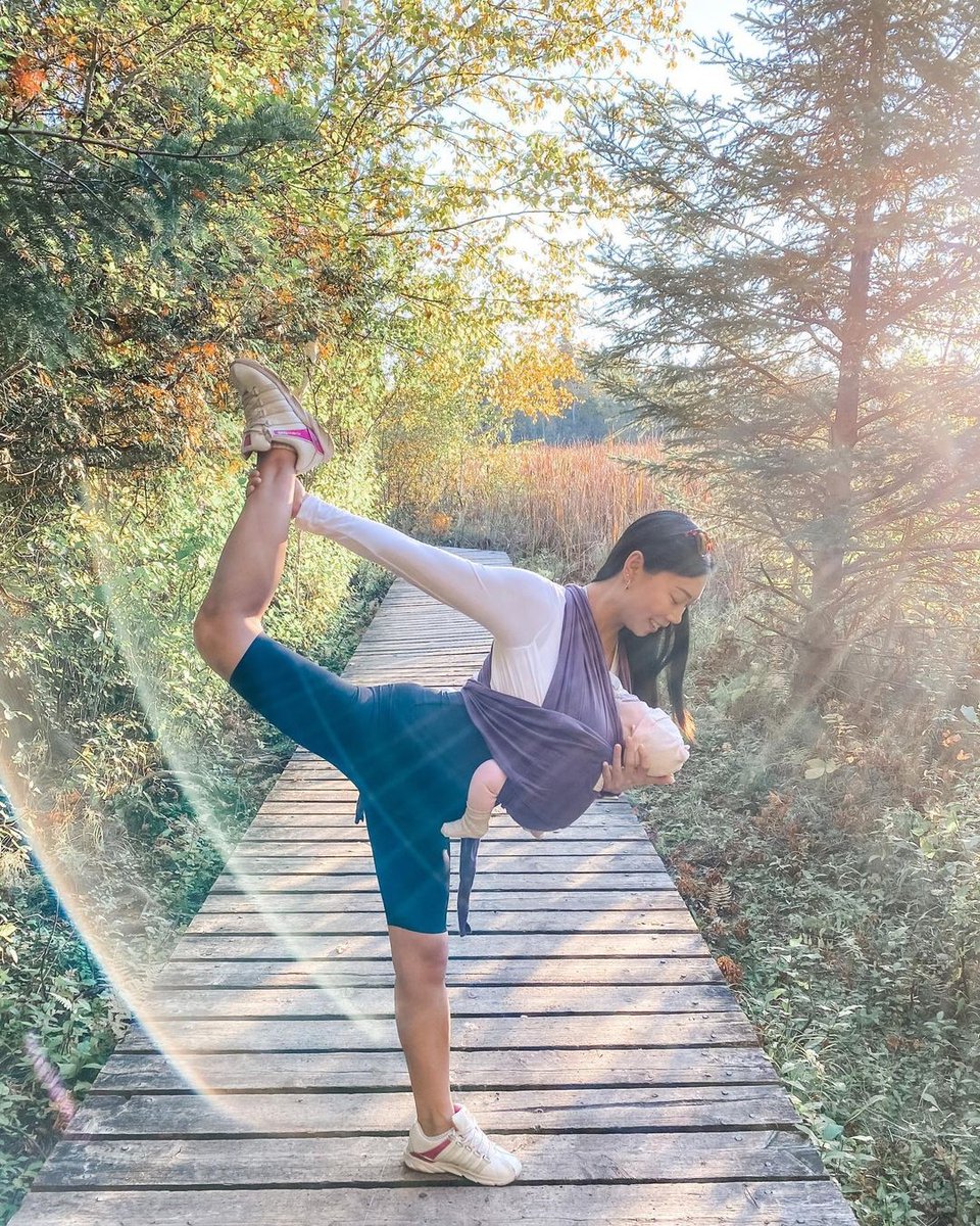 BabyKtan's tweet photo. 💫 May the magic of babywearing illuminate your day 💫
📸: @kathie_yogi
* Always ensure baby is visible and kissable to the adult wearing the baby.
#babyktan #mybkjourney #wearallthebabies #babywearing #bondsimply #babyfever #explorepage #fallsnuggles #fall #autumn https://t.co/Z7iujSYL8L