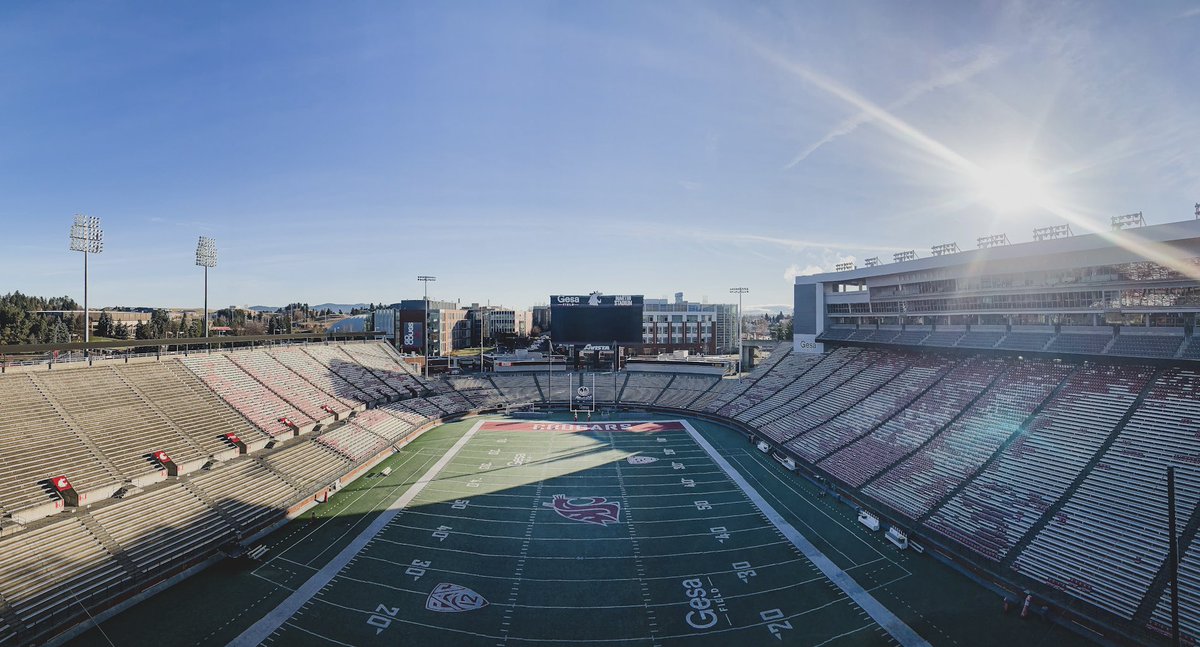 WSUCougarFB's tweet photo. Gesa on a crisp November morning 🤌

#GoCougs | #BackHome https://t.co/tW74Tdl5YS