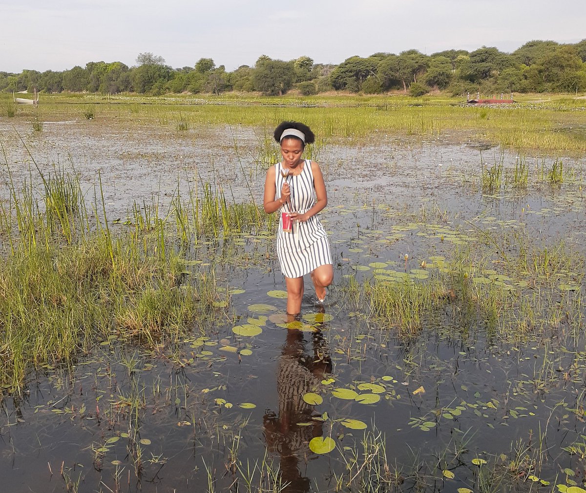 Lang_U's tweet photo. Just a random Wednesday out in Khumaga 🍃🍃🍃#Boteti #khumaga #botetiriver #ilovebotswana #travellocal #botswanatourism #travelwithludo https://t.co/HfcYM5IveP