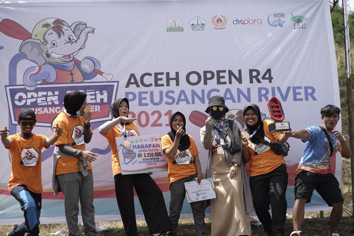 Sederhana namun tampil juara. 
Selamat Tim Pidie Adventure Putri !!!
Kejuaraan Arung Jeram Aceh 2021.
<a href="/CeritaPidie/">#DiPidieAja</a>
<a href="/iloveaceh/">Komunitas @iloveaceh</a>

#rafter 
#rafting
