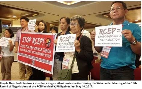 bilaterals_org's tweet photo. Farmers, fishers, workers, civil society organizations, and the private sector in the #Philippines unanimously oppose the ratification of #RCEP and urge the Senate to withhold its concurrence on the treaty

https://t.co/obxe9zM56j
#NoRCEP https://t.co/jK86dcTzfo