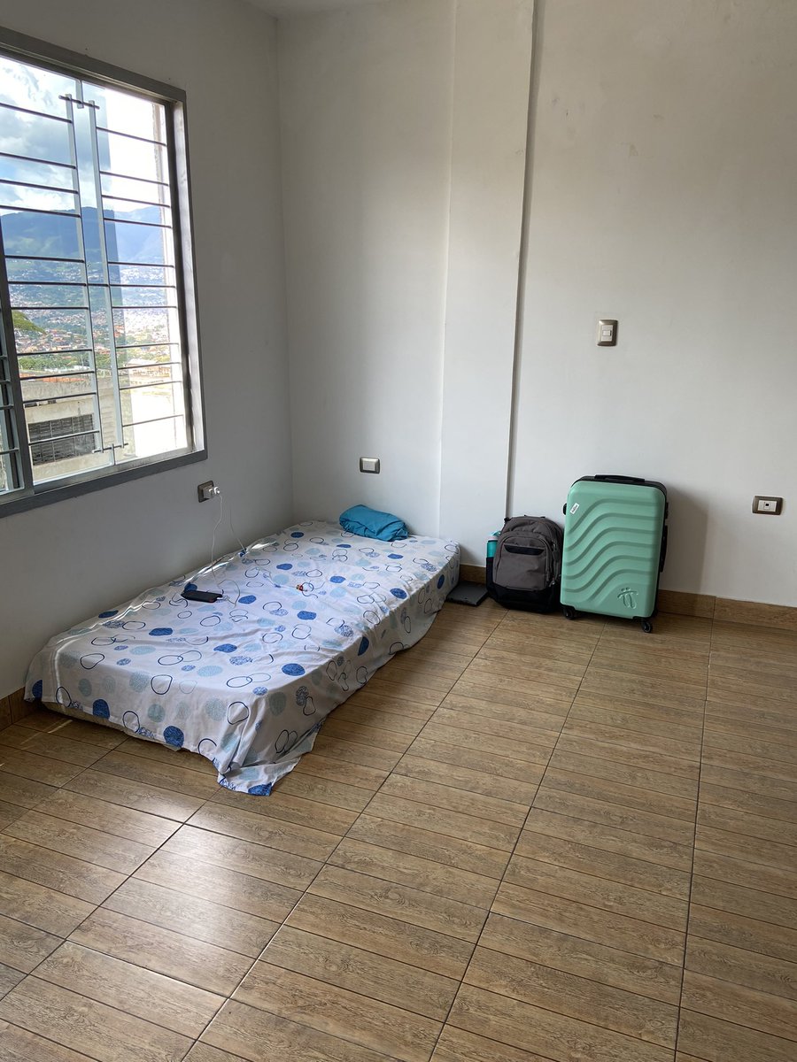 enriquefarrel's tweet image. No tengamos miedo de volver a empezar
…Y quien tenga miedo a empezar de nuevo que no nazca