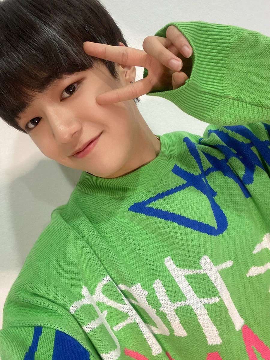 kioismyworld's tweet photo. My cutie angels 😘😍❤️💖♥️💜💝
#EDELWEISS #tadaiselcaday #ESD #Kio #키오 #Gunwoo #건우 @T1419_official @T1419_JAPAN https://t.co/9zOhb8uRLQ