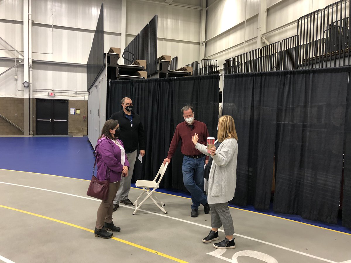 wtwh_paulheney's tweet photo. We’re excited to be planning for in-person #fluidpower events again in 2022! Working with some possible locations … stay tuned for exciting announcements in the new year! 😀👍🤝 @FluidPowerWorld @DW_MaryGannon @wtwh_memich @SMMcCafferty @mmatheson @wtwh_jen #FPTC #FPTC22 https://t.co/AhboZiCFt9