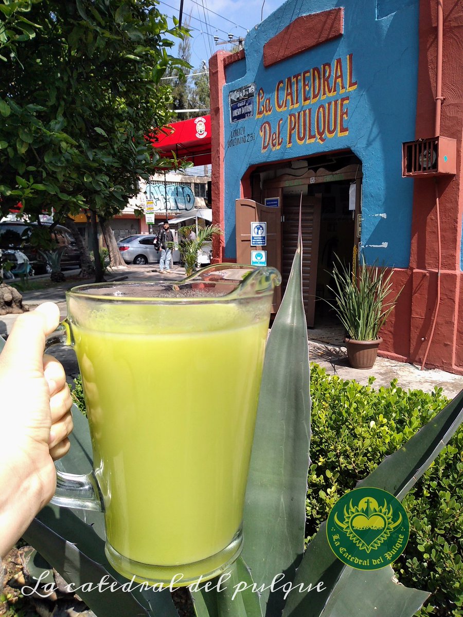 Miércoles de 2x1 en todo el PULQUE, curado, natural, litros, medios litros, servicio para llevar o consumo en el local 🤯🔥😷😉 los curados de hoy son: Tropical, Mamey, Mora azul, Uva, Mezcal, Snickers, Maracuyá, Frutos rojos, Avena, también tenemos Natural fuerte y dulce 🤩✨🙌🏻